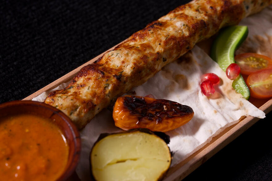 Кебабы ( куриный, свиной, говяжий, бараний )